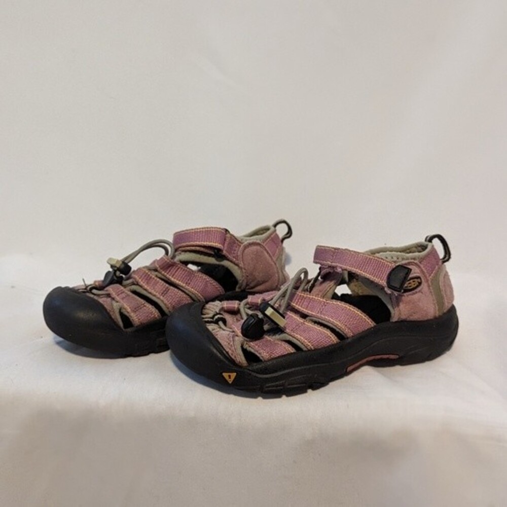 Keen Waterproof Closed Toe Sandals - Girls 13